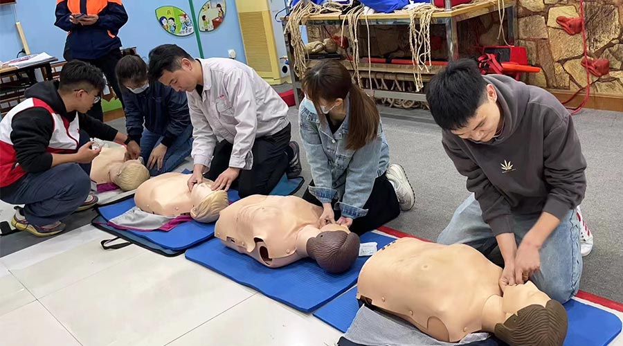 提升自救互救能力！金環(huán)電器開(kāi)展初級(jí)救護(hù)員培訓(xùn)學(xué)習(xí)