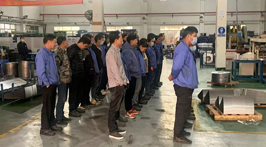 保健康 趕生產(chǎn)！金環(huán)電器早會叮囑員工注意防疫