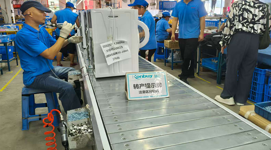 首檢把關(guān)，生產(chǎn)過(guò)程的質(zhì)量環(huán)節(jié)