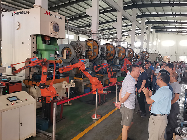 國(guó)內(nèi)客戶(hù)到廠(chǎng)